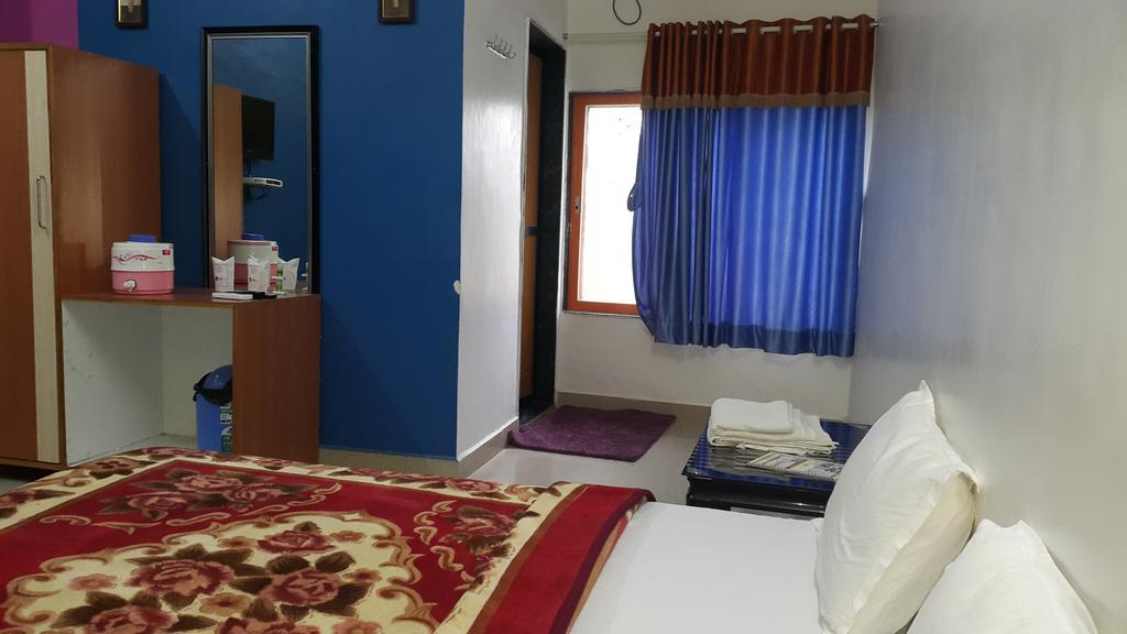 ديو Hotel Krishna Park Resort الغرفة الصورة